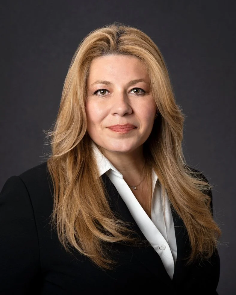 Professional_Headshot_Studio_LinkedIn_Neutral_Solid_Background_-3.jpg (Copy) (Copy)