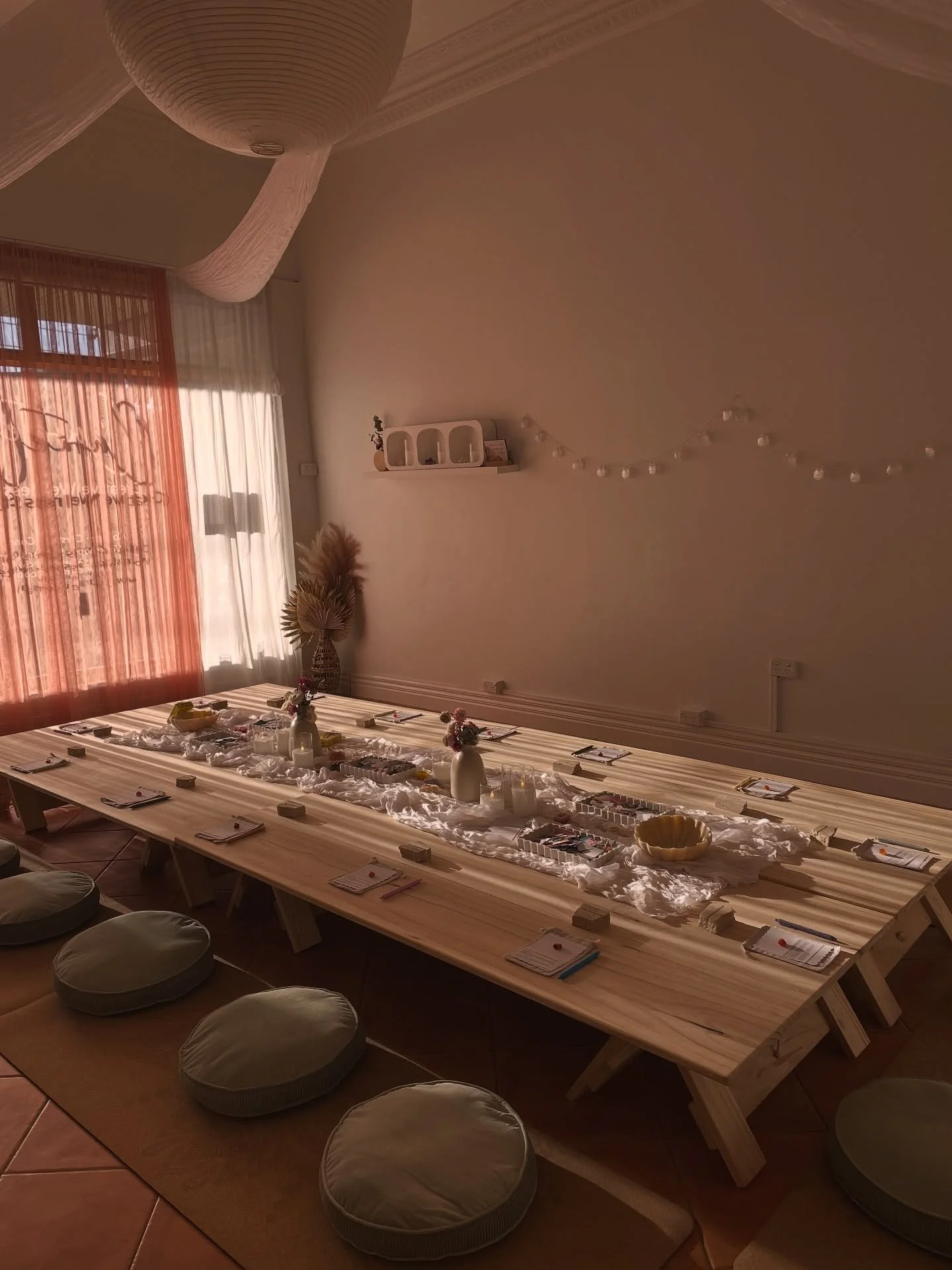 ✨ Calling all facilitators, creatives &amp; wellness practitioners ✨

If you&rsquo;ve been dreaming of a sacred, light-filled space to hold your offerings, this is your sign 💫

Welcome to Curate U Studio, a soulful home for creative expression, heal