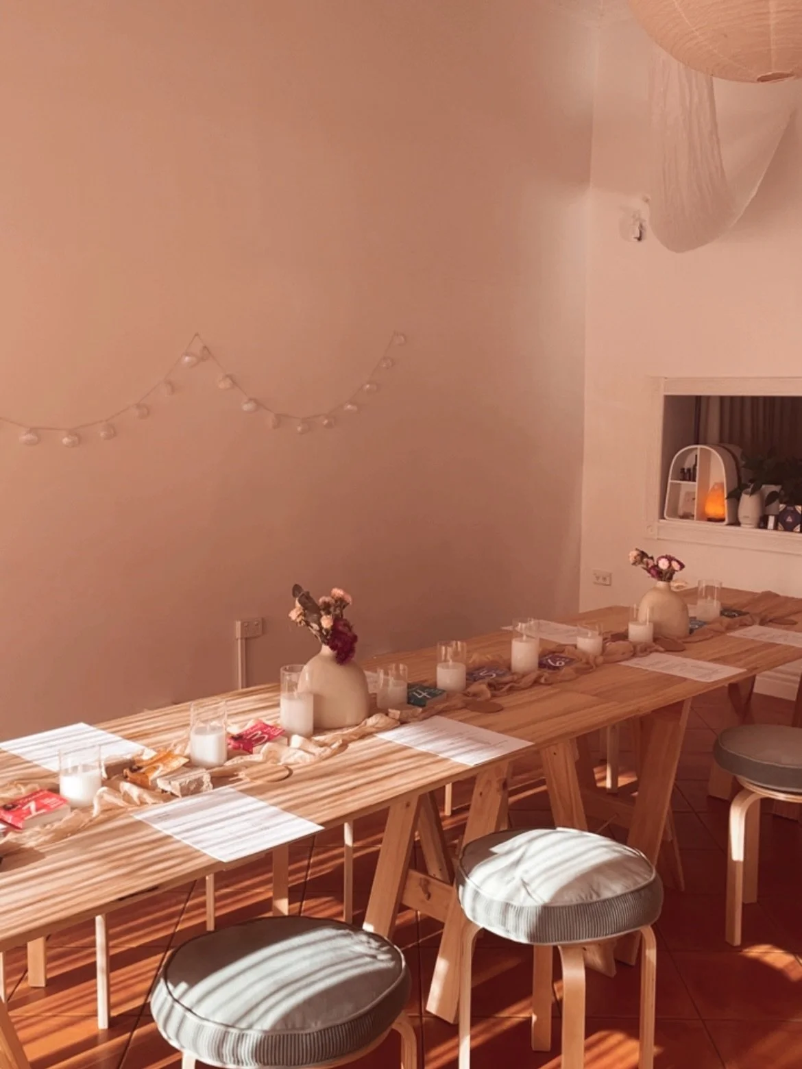 Are you connected to the depth of your soul&hellip;

To the parts that make you&hellip; YOU. 

These are moments captured from my numerology soul alignment creative ritual night. 

Sometimes all you need is the space to meet yourself again. 

Curate 