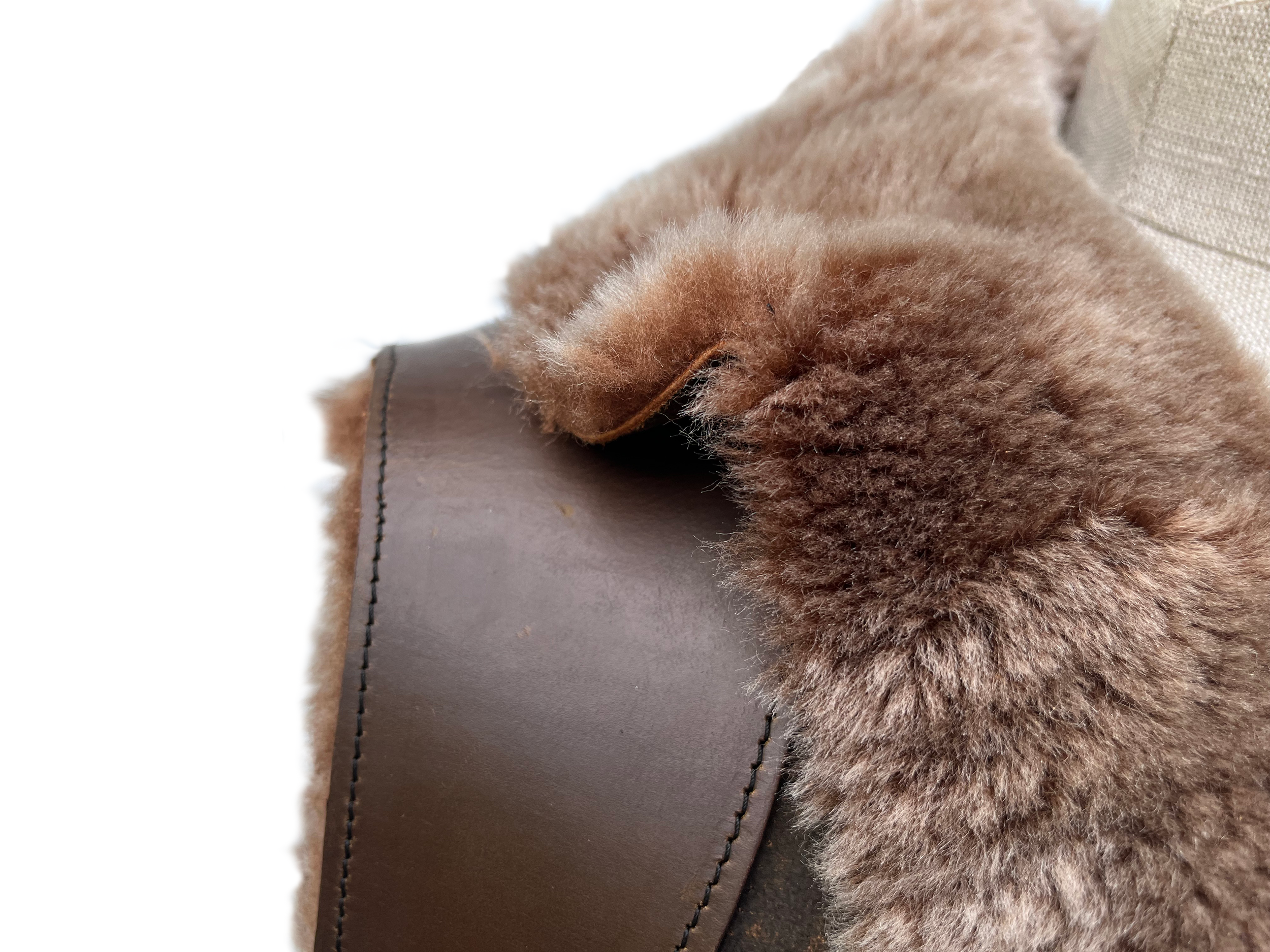 Collar and shoulder cap detail