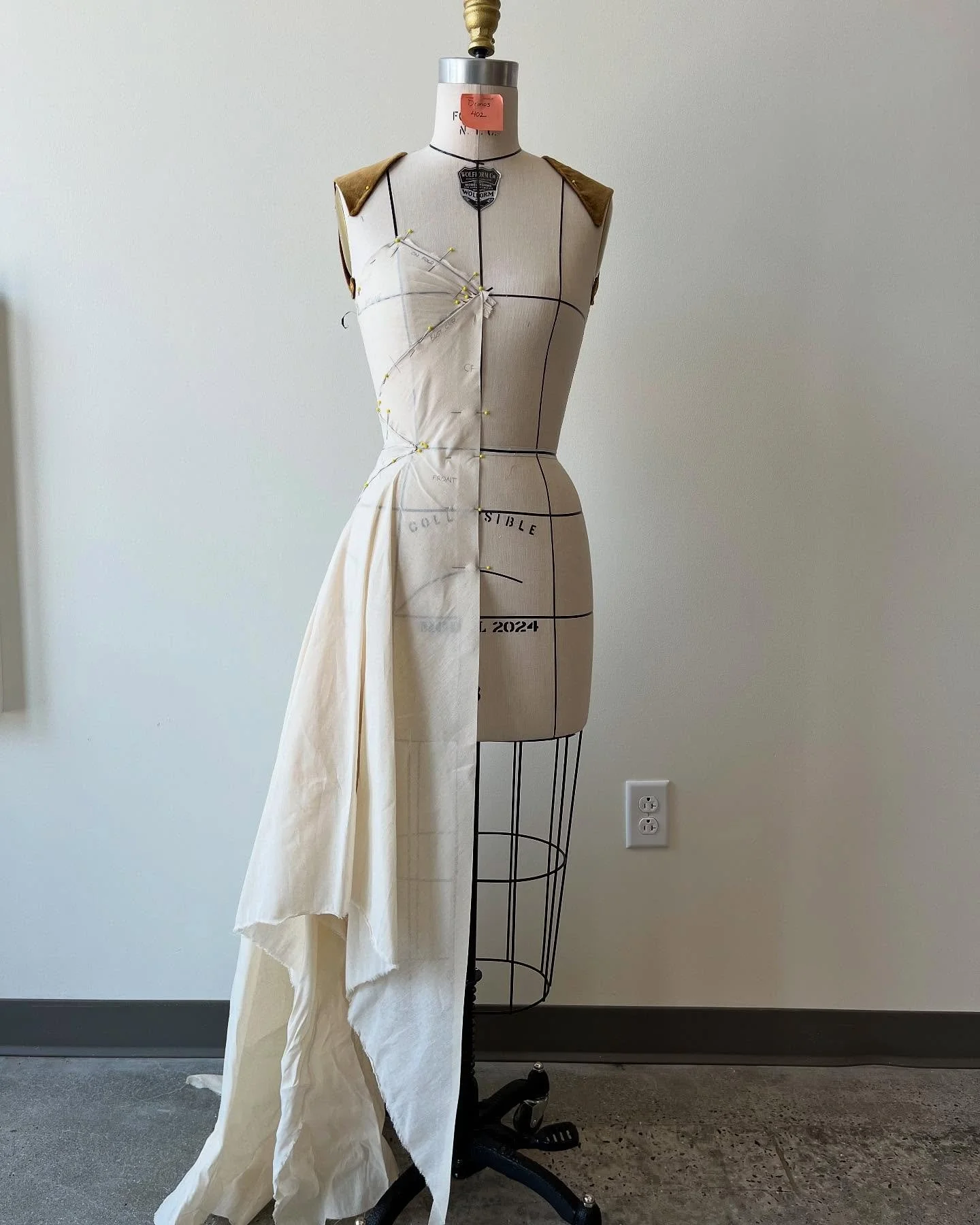Draped pattern for a 1930s bias cut dress 

A fun little bonus project from my pattern making class! I didn&rsquo;t build the full dress, just made the pattern hence why there is only half of a dress and I didn&rsquo;t fill the skirt in&mdash;in the 