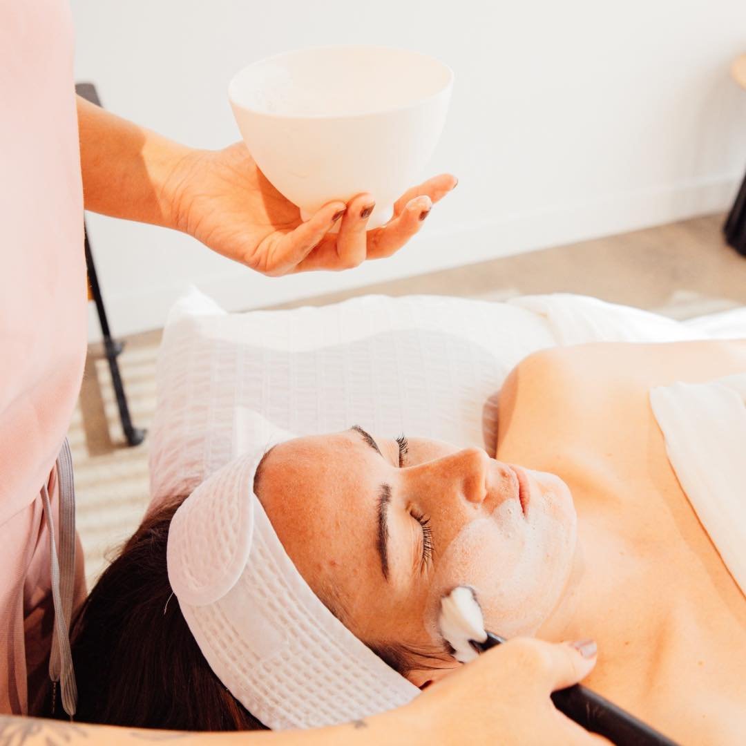 Boost your skin health with our comprehensive Corrective Program! 

Tailored for all skin types and concerns, this all-inclusive package features a full home skincare regime and six in-clinic treatments. 

Get a skin consultation, 3 Lira Peels, 3 LED