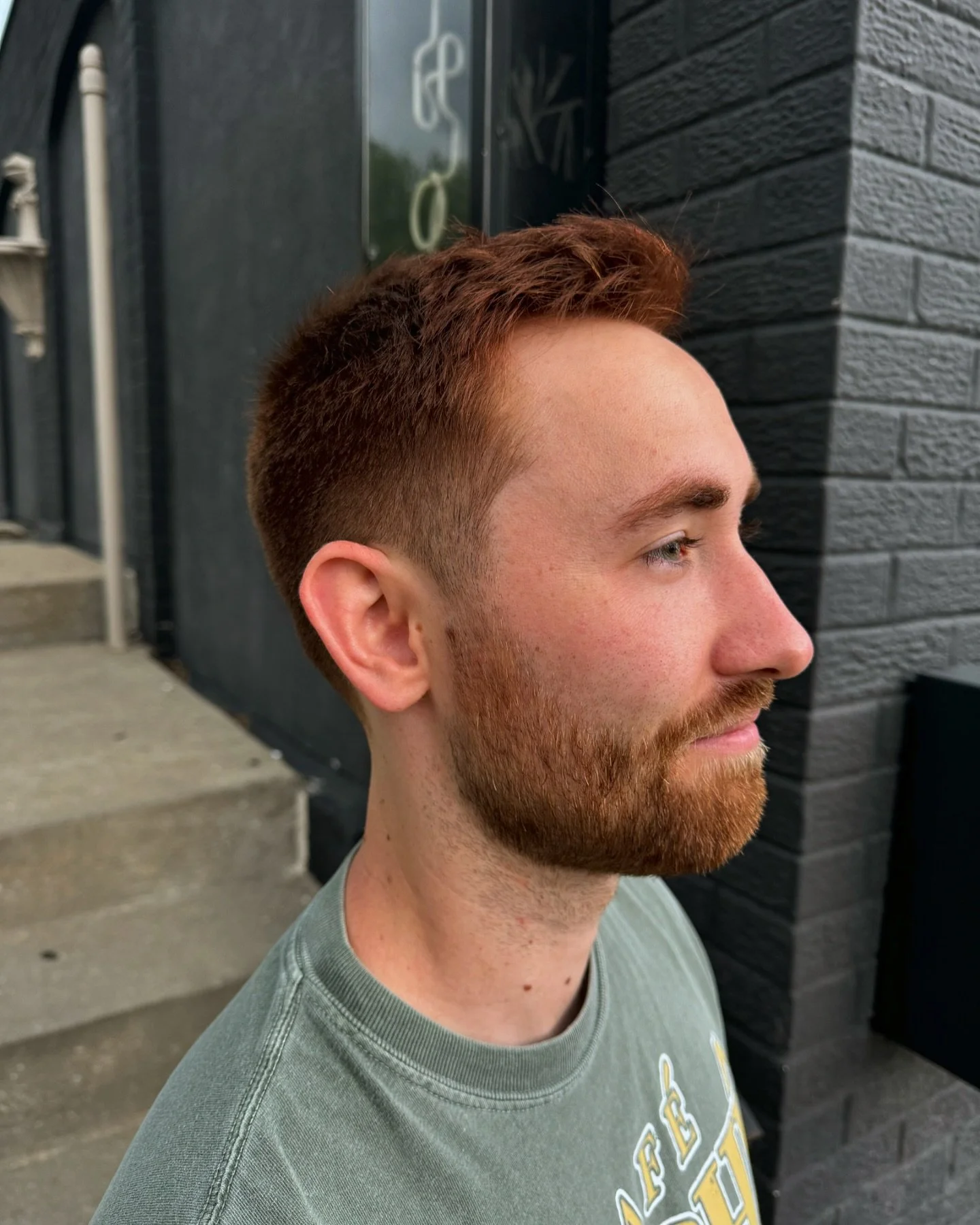 A copper moment for Jordan to match the natural beard 🎨

My dream color services are those that are designed to match and accentuate your natural features that you love! Natural, low maintenance all the way 🙌🏼