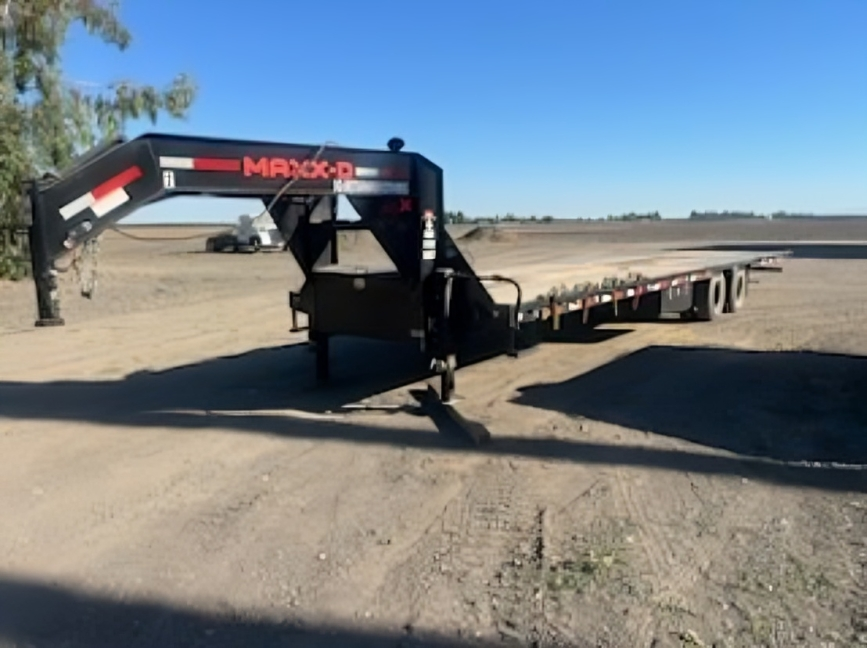 Maxxdtrailers 36 ft 
