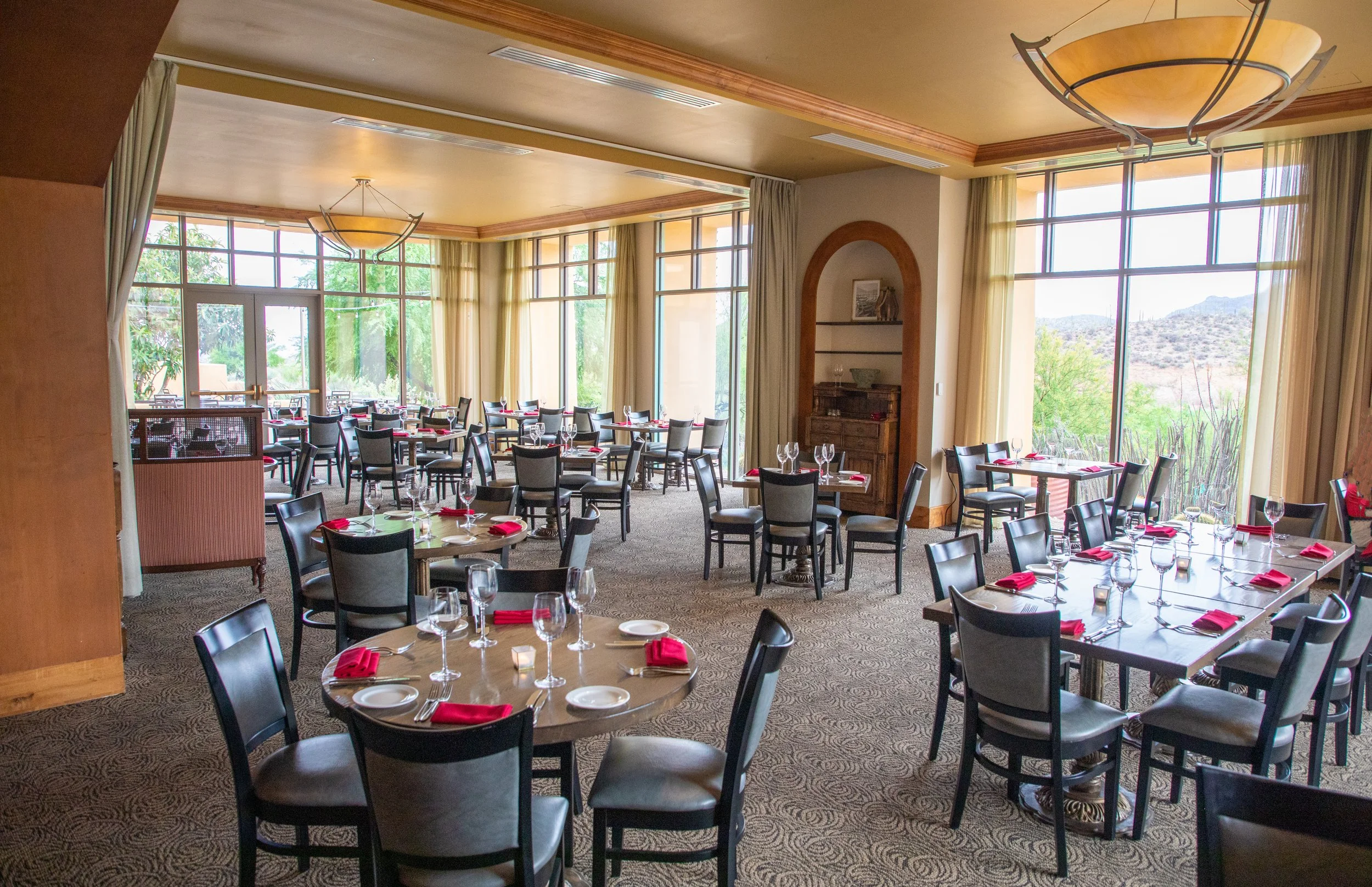 Primo Restaurant Interior  (9 of 11).jpg