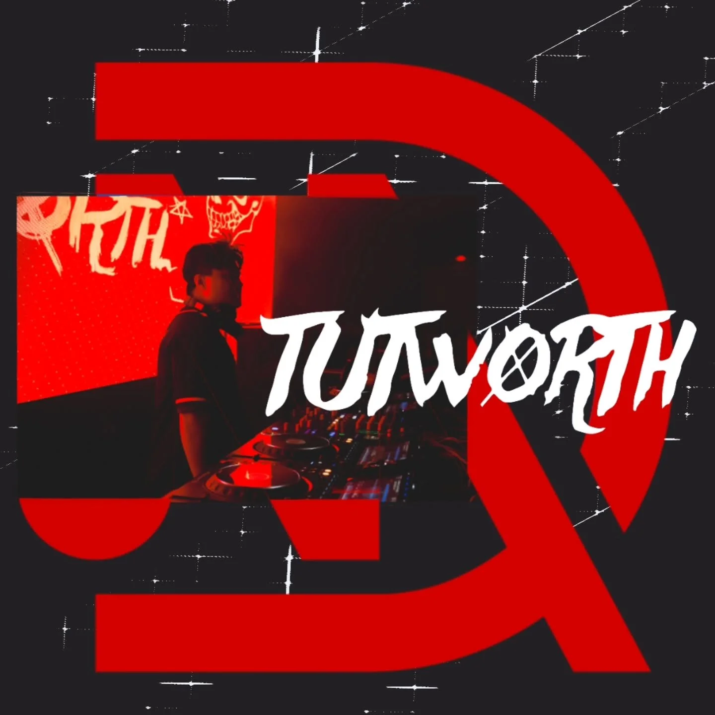 @tutworth is making waves in the DJ scene, showcasing impressive growth and skill in his craft. We're thrilled for his set at Bloom tonight, where he's sure to deliver an experimental, high-energy performance! Stay tuned for an upcoming interview!