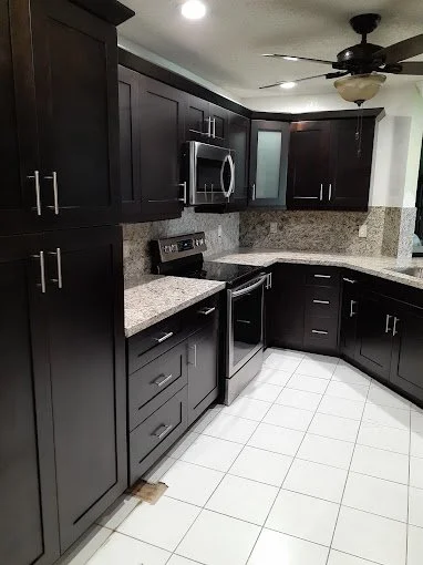 Contemporary Kitchen Remodel by Elegante Kitchen & Bath project photo