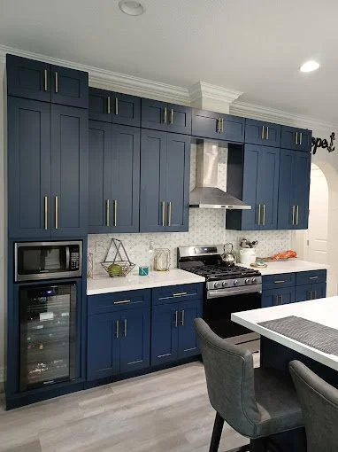 Transitional Kitchen Remodel by Elegante Kitchen & Bath project photo