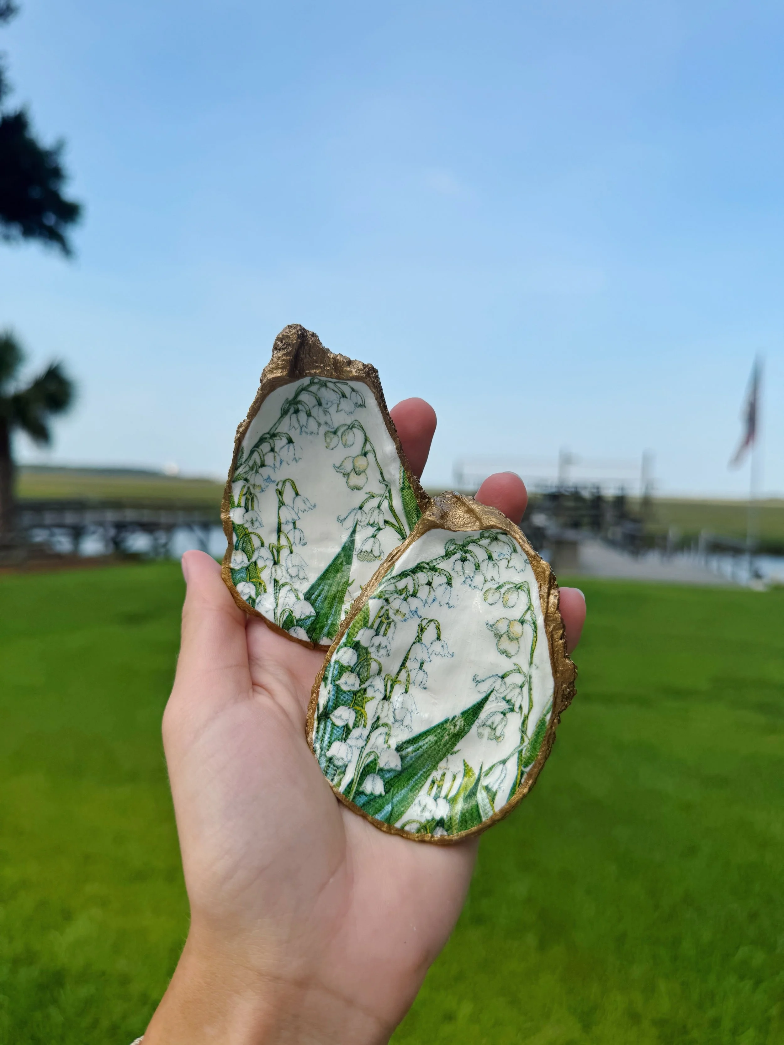 Lilies Dish