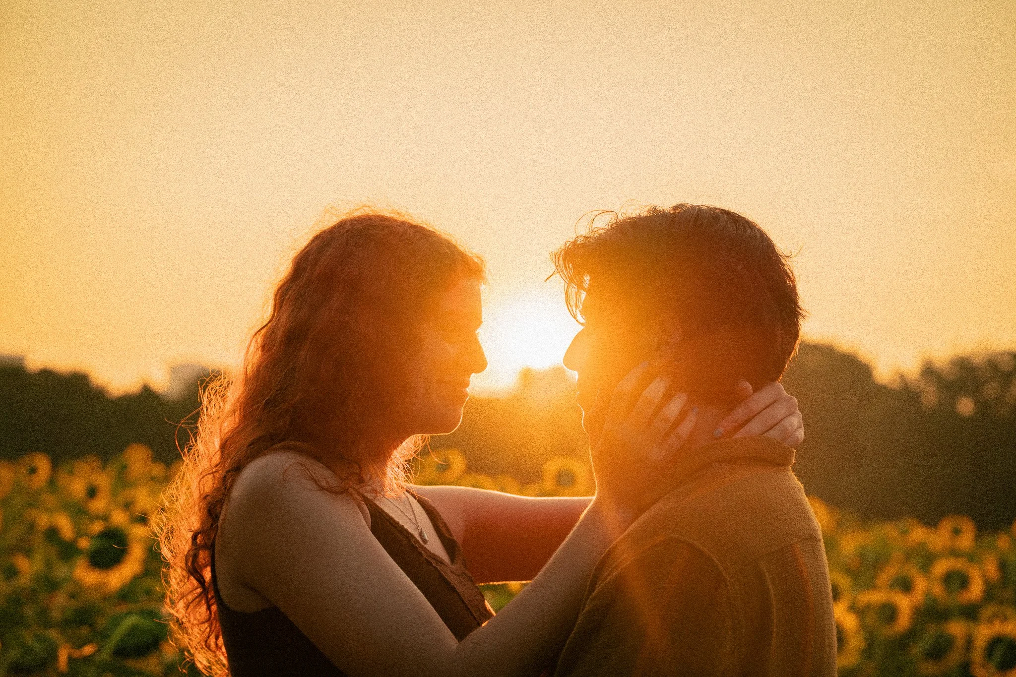 couples photography sunset documentary style