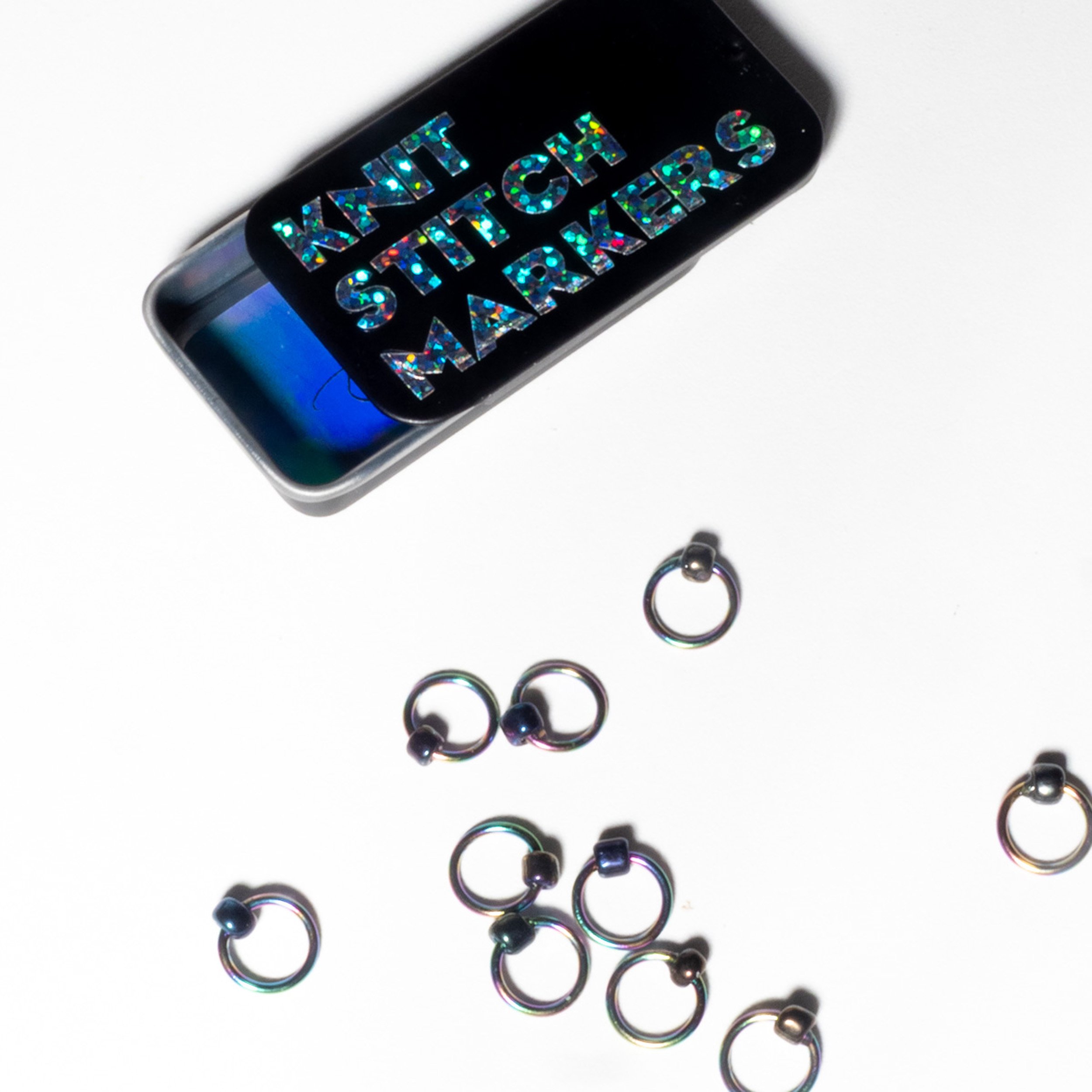 Snag Free Stitch Markers and Tin - Medium