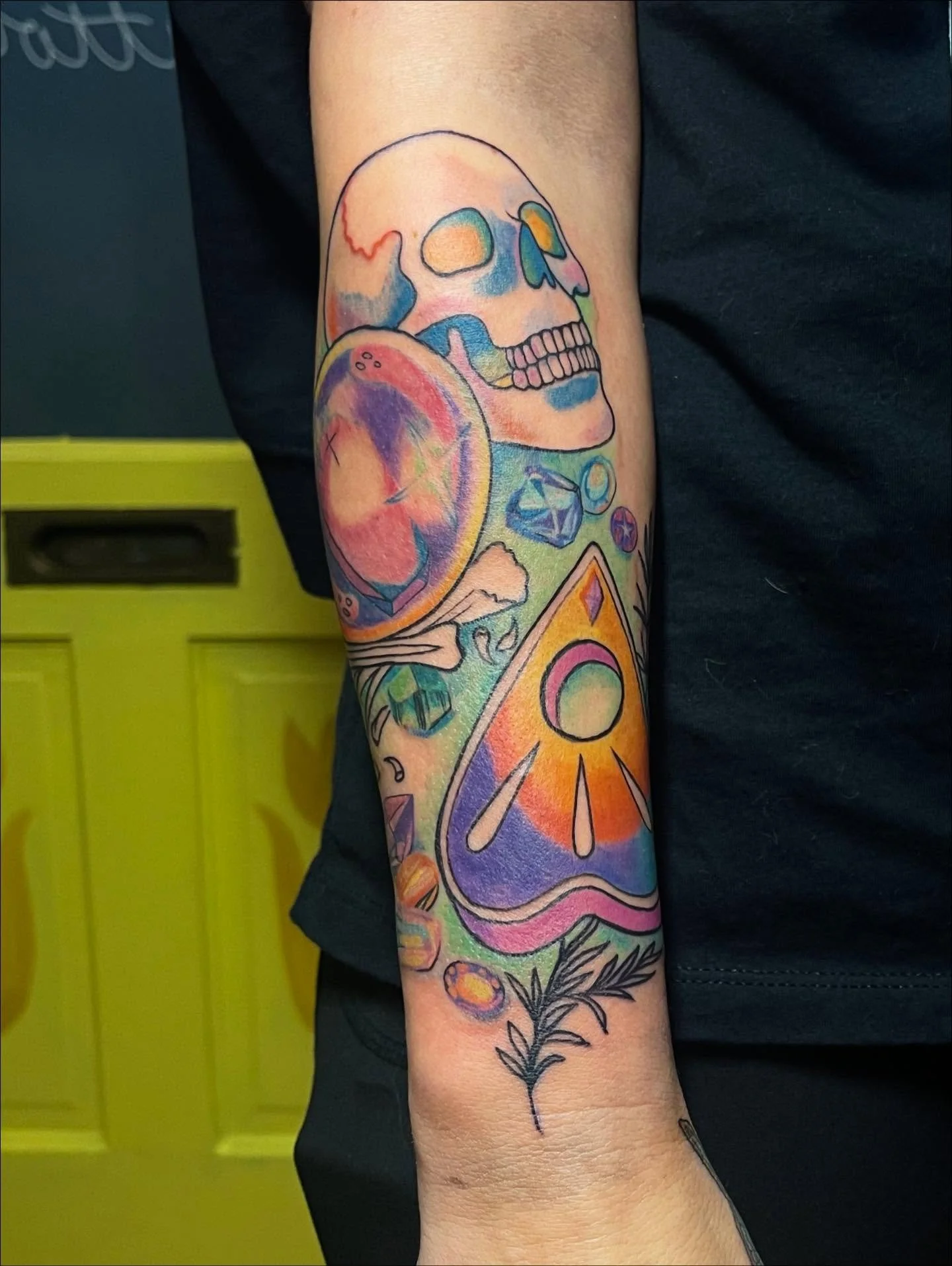 In love with this piece for Gail&rsquo;s spooky arm💀🔮💎🦷⚰️👻 Thank you for sitting all day to get this!

#spookytattoo #salemoregon #oregontattoo #tattooartist