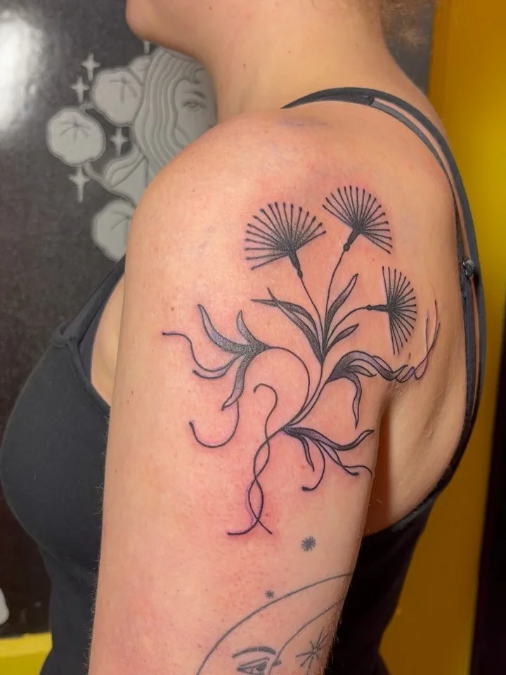 Tattooing my flash is sooo fun! Thank you Sarah! 💃

#flashtattoo #salemoregon #flowertattoo #pnw #oregontattooartist