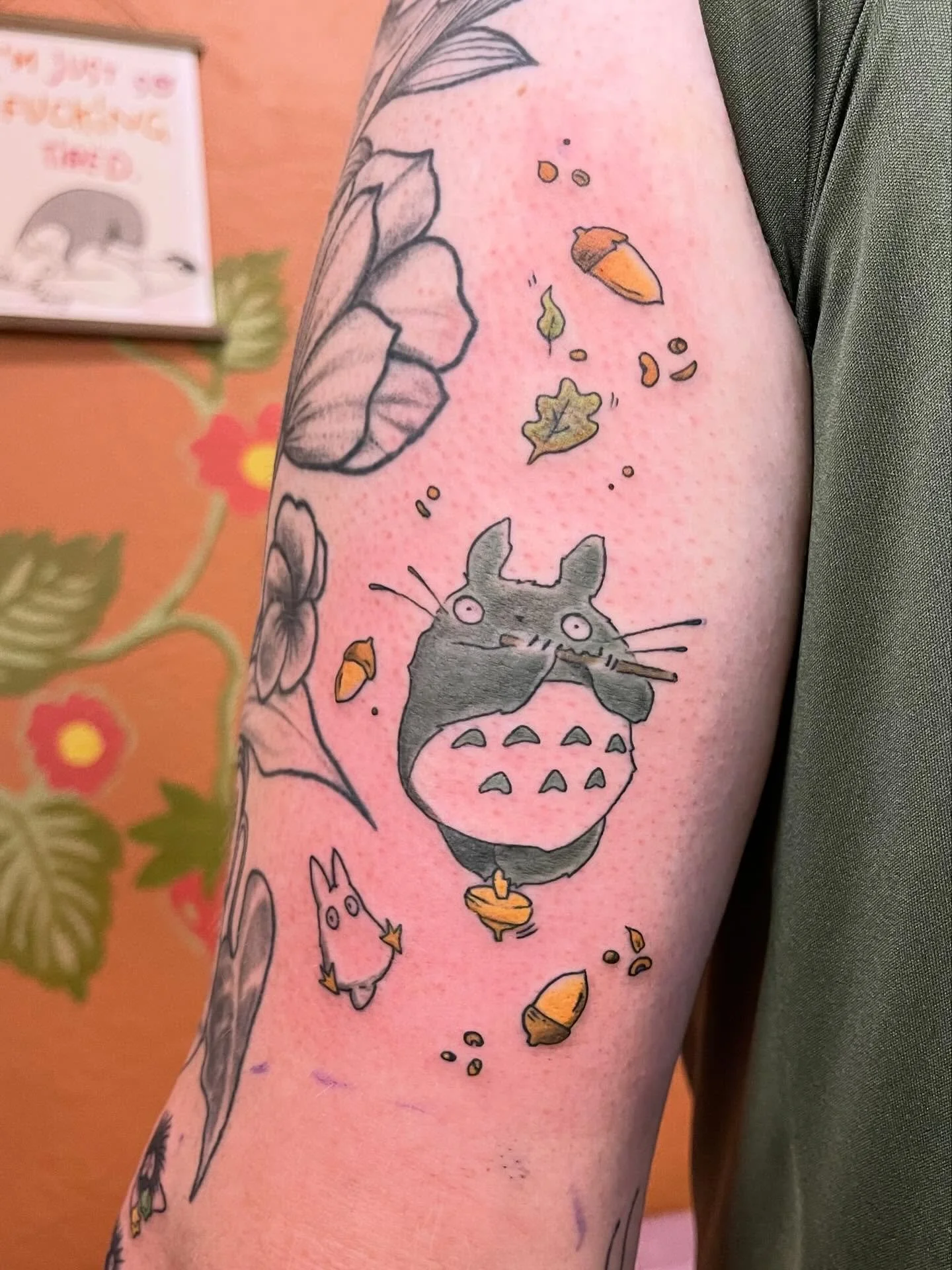 Some Ghibli accents around a healed floral piece for Travis! Thank you💫

April and May books open! Booking instructions are under &ldquo;info&rdquo; on my page.