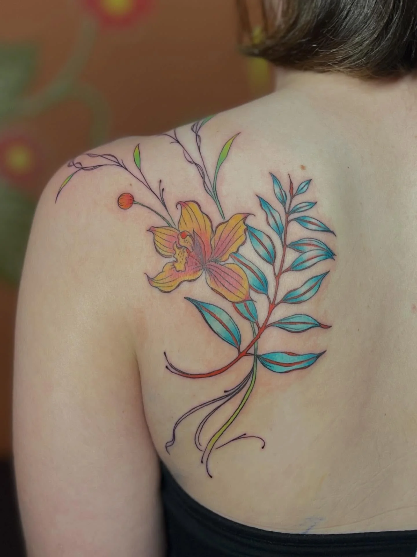 A very fun second tattoo for Audrina, an absolute rock in the chair. Thank you sooo much! This is a configuration of two flash designs plus vines. Last photo is healed wispy swan🦢

#salemoregon #tattooartist #oregon #tattooshop #botanicaltattoo