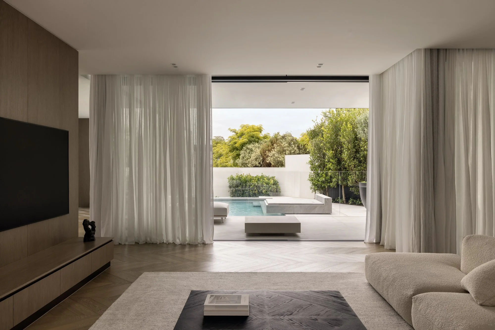 The Local Project / Tashinny Residence by Sync Architecture