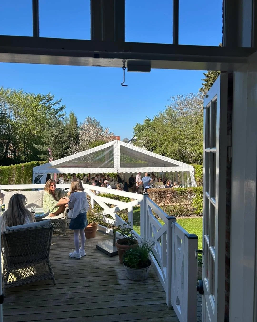 Endnu en dejlig weekend med en masse sk&oslash;nne konfirmander, k&aelig;rlighed og Solskinsvejr☀️☀️

Stort tillykke til jer allesammen men den store dag 🇩🇰🇩🇰

MedMedKant

Konfirmationer i Private Rammer🌱