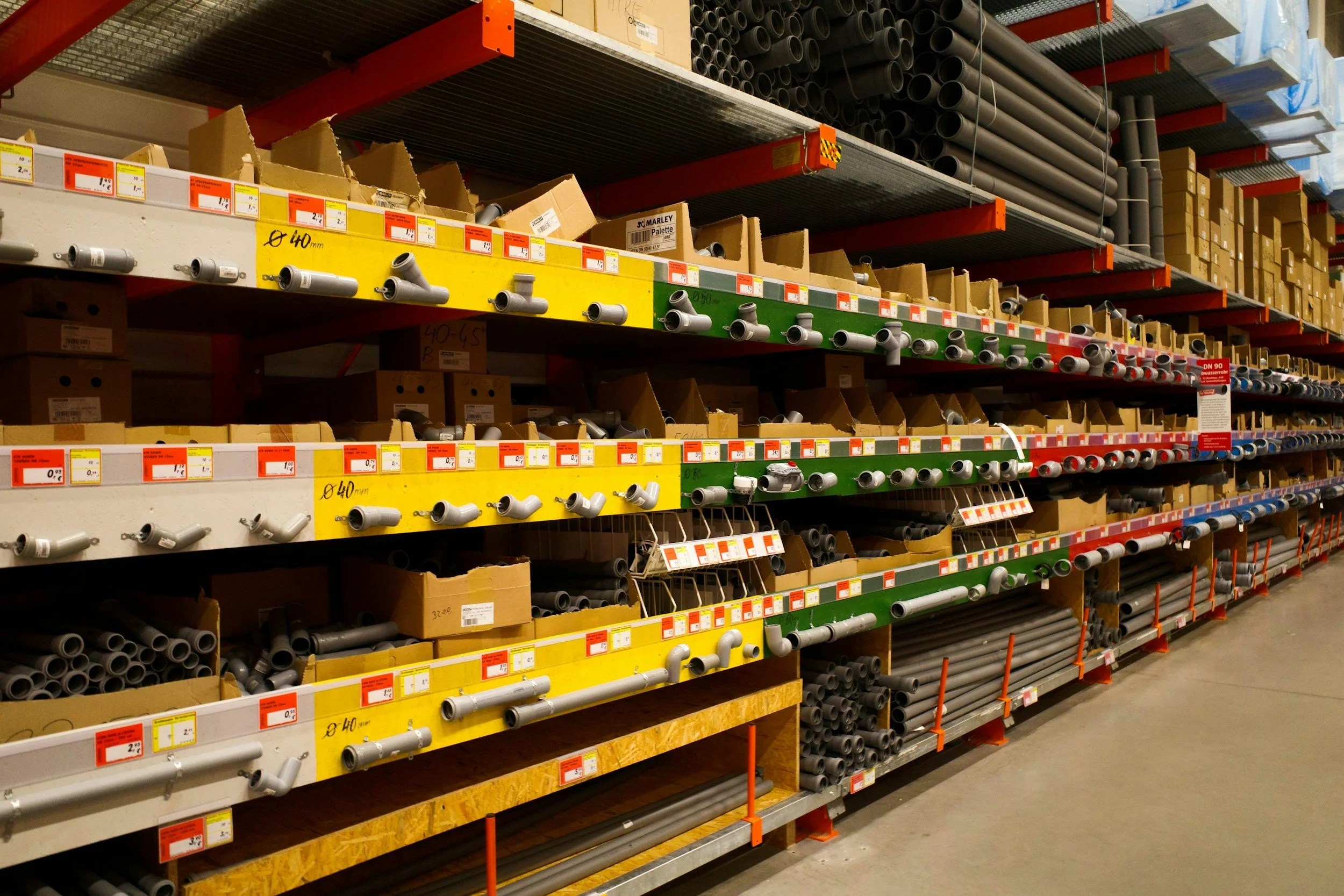 Rayonnage pour le stockage de pièces détachées en atelier