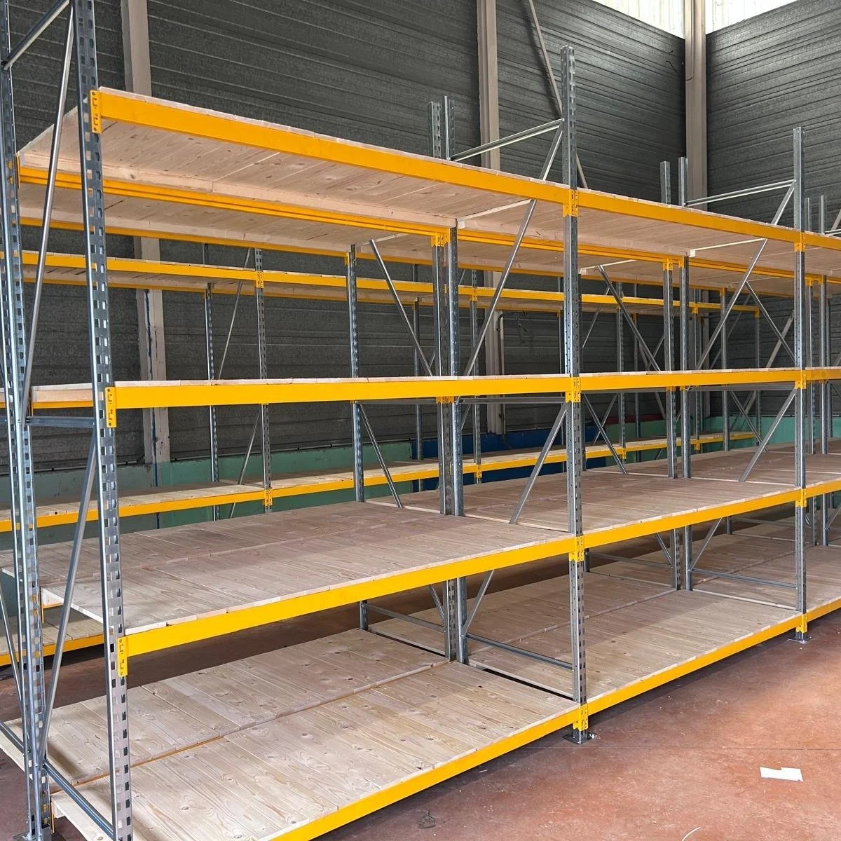 R&eacute;alisation Univers Rayonnage ✅

Installation d&rsquo;un rayonnage mi-lourd avec plateaux bois, une solution id&eacute;ale pour le stockage manuel de cartons, bacs, pi&egrave;ces d&eacute;tach&eacute;es, mat&eacute;riel ou produits volumineux.