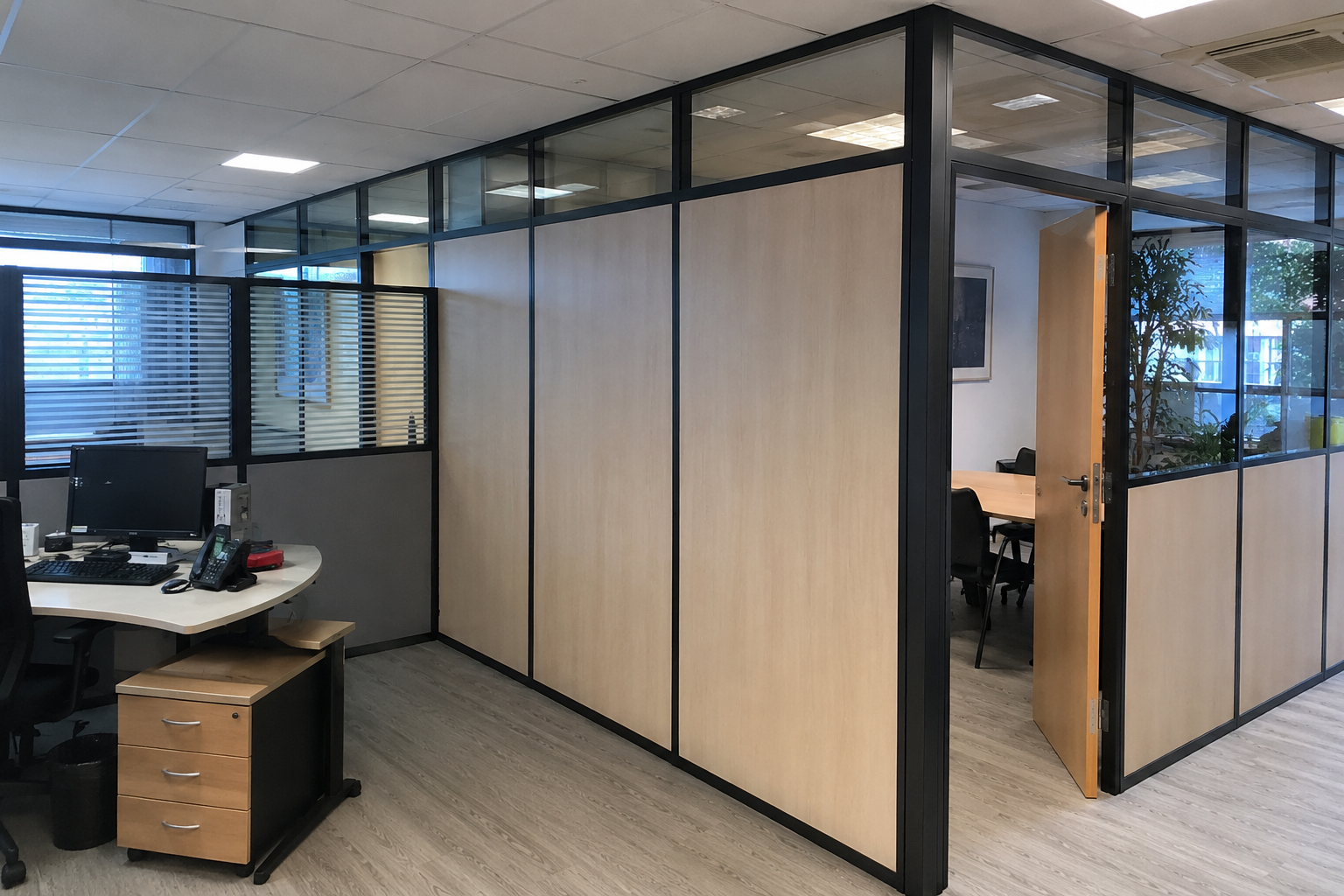 Comment sécuriser une zone de stockage dans un entrepôt ou un atelier ?