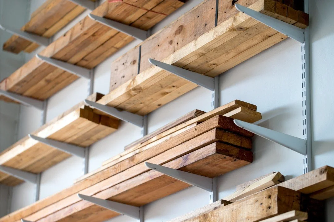 📦 Votre atelier manque de place ?

Pour un artisan, chaque m&egrave;tre carr&eacute; compte. Outils, consommables, petites pi&egrave;ces, mat&eacute;riaux longs&hellip; sans rangement clair, l&rsquo;espace devient vite encombr&eacute; et les interve