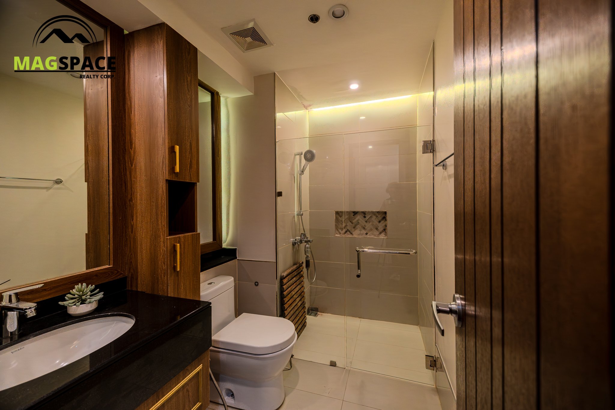 The Suites 9E - 2BR--11.jpg