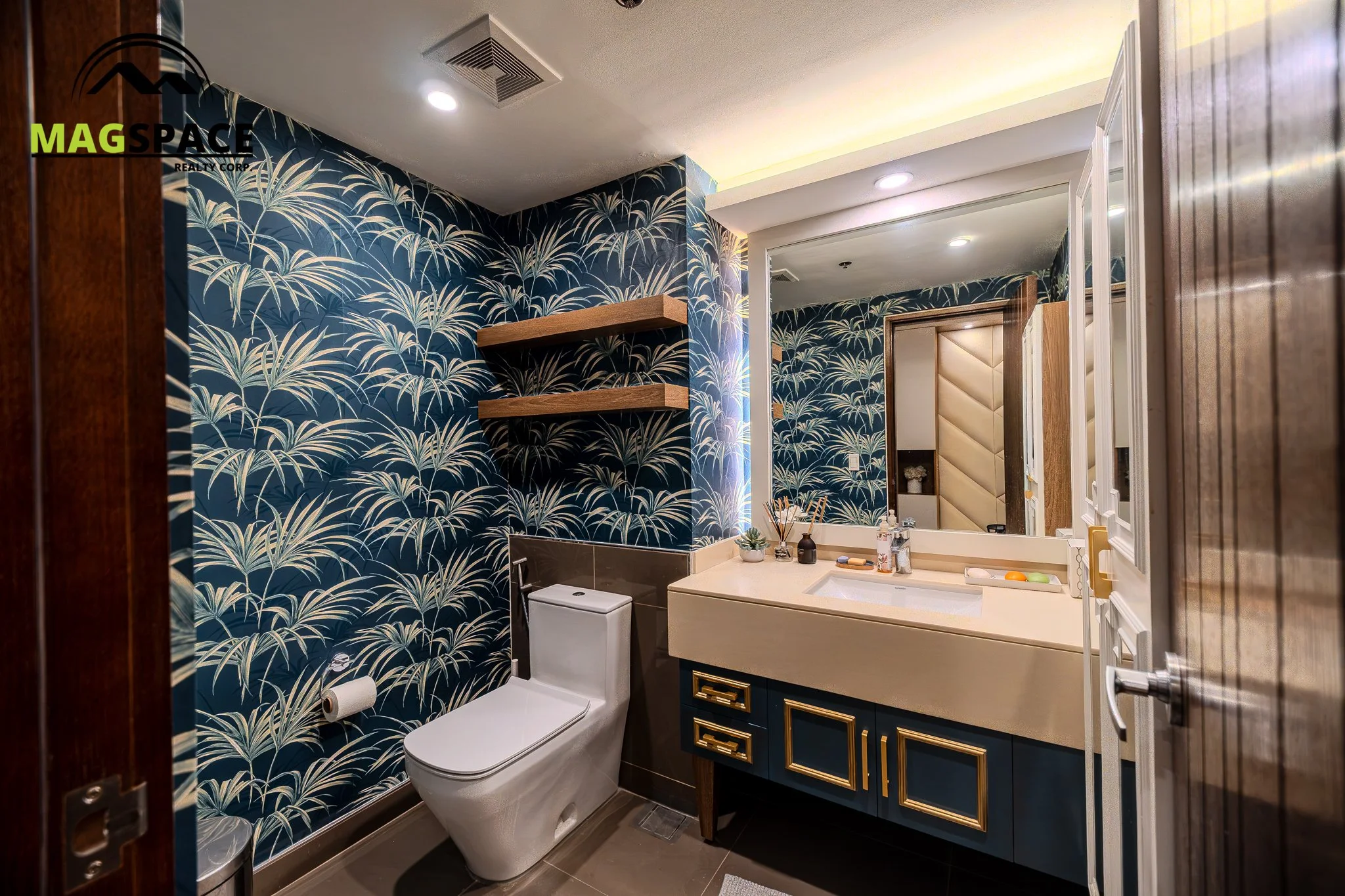 The Suites 9E - 2BR--12.jpg