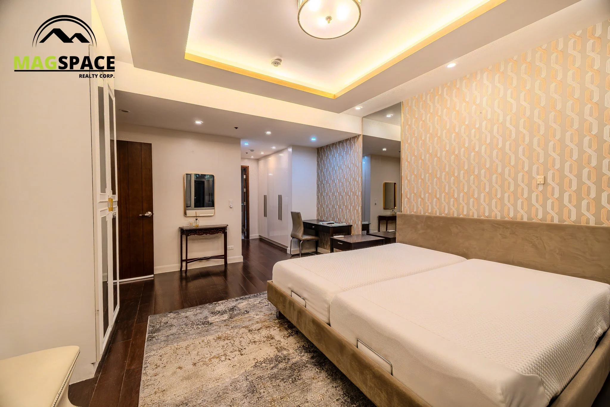 The Suites 9E - 2BR--16.jpg