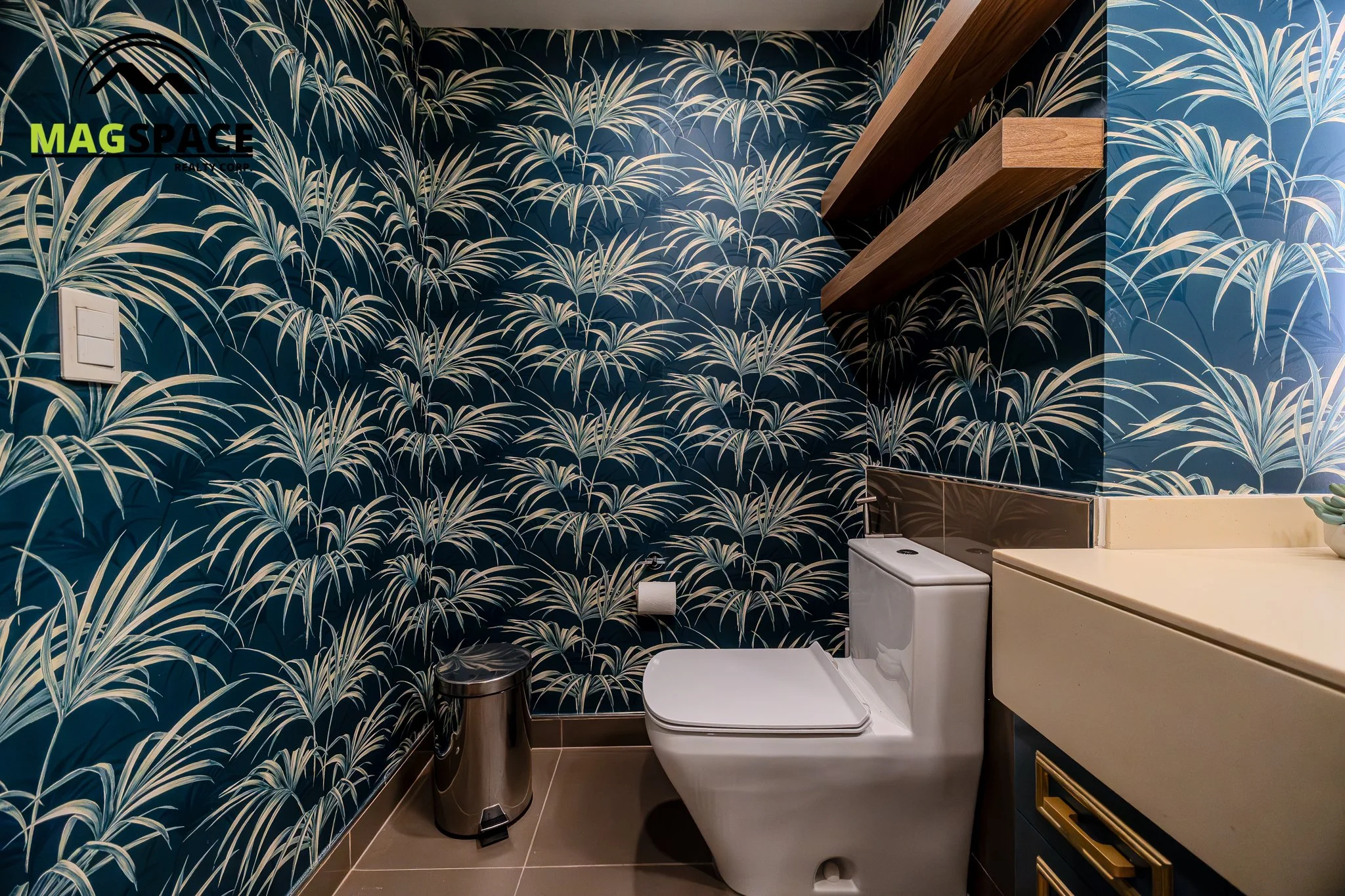 The Suites 9E - 2BR-3069.jpg