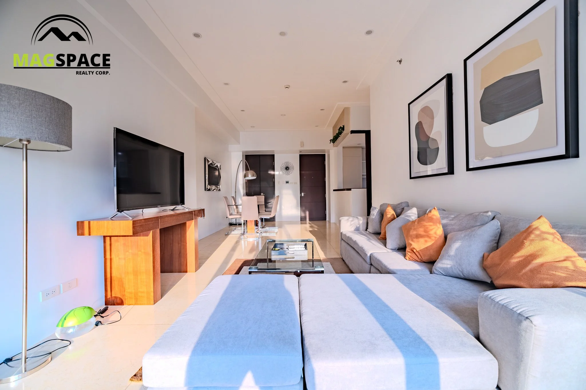 Grand Hyatt 3br--4.jpg