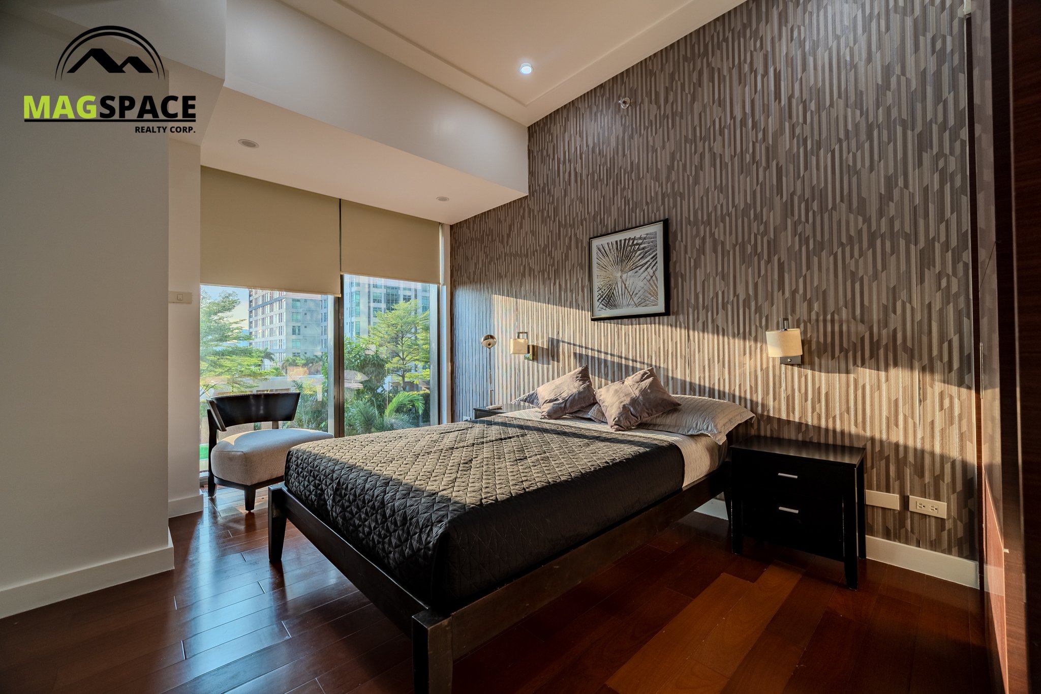 Grand Hyatt 3br--6.jpg