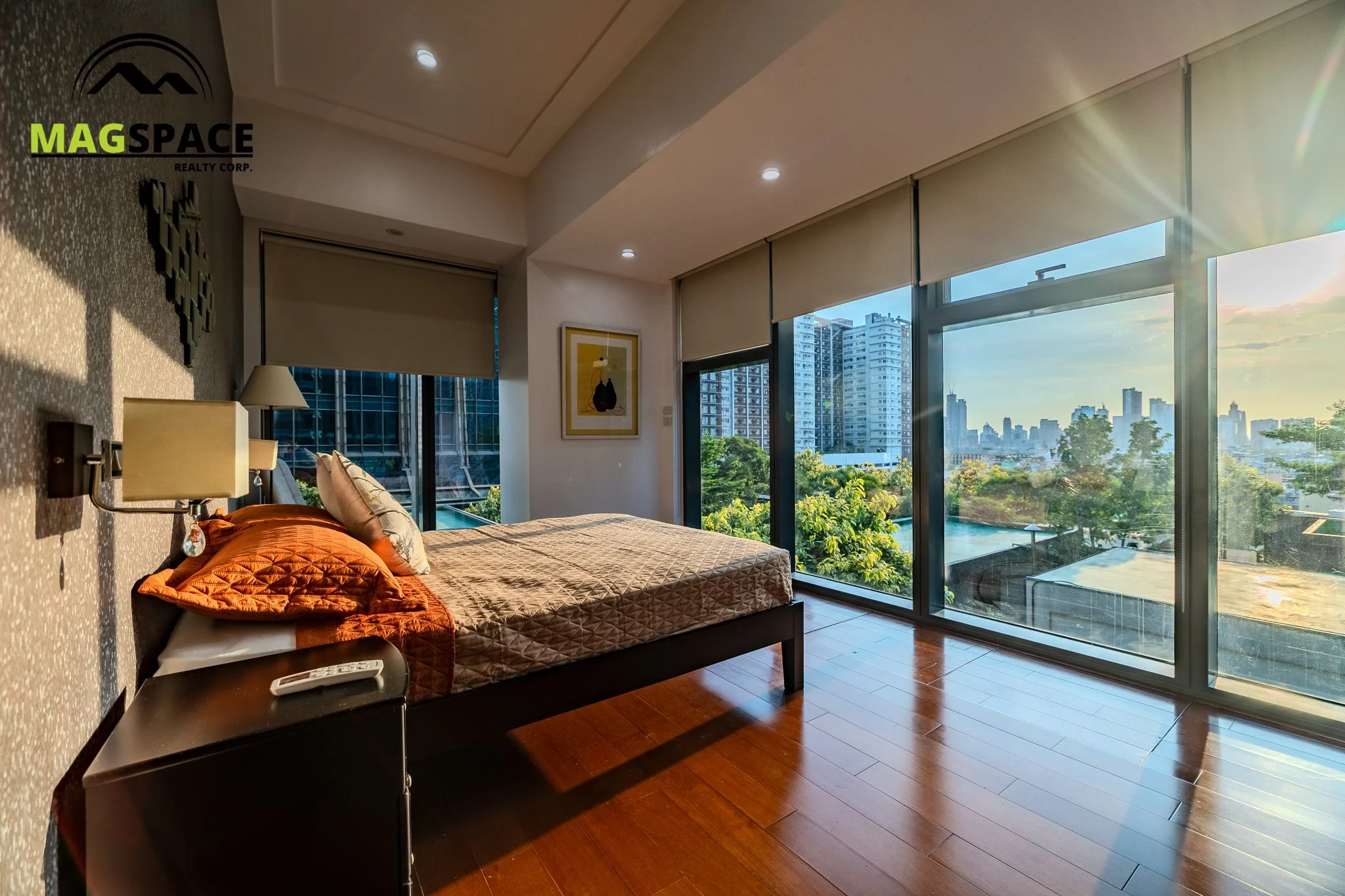 Grand Hyatt 3br--9.jpg