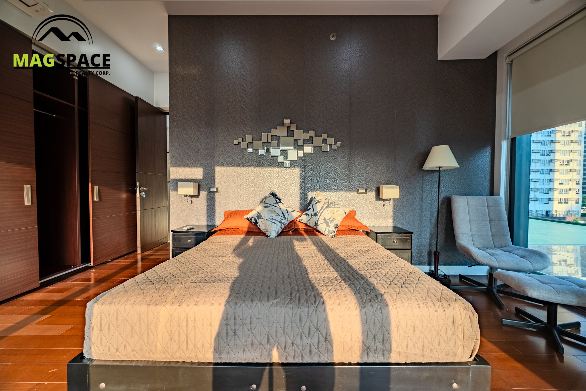 Grand Hyatt 3br--11.jpg