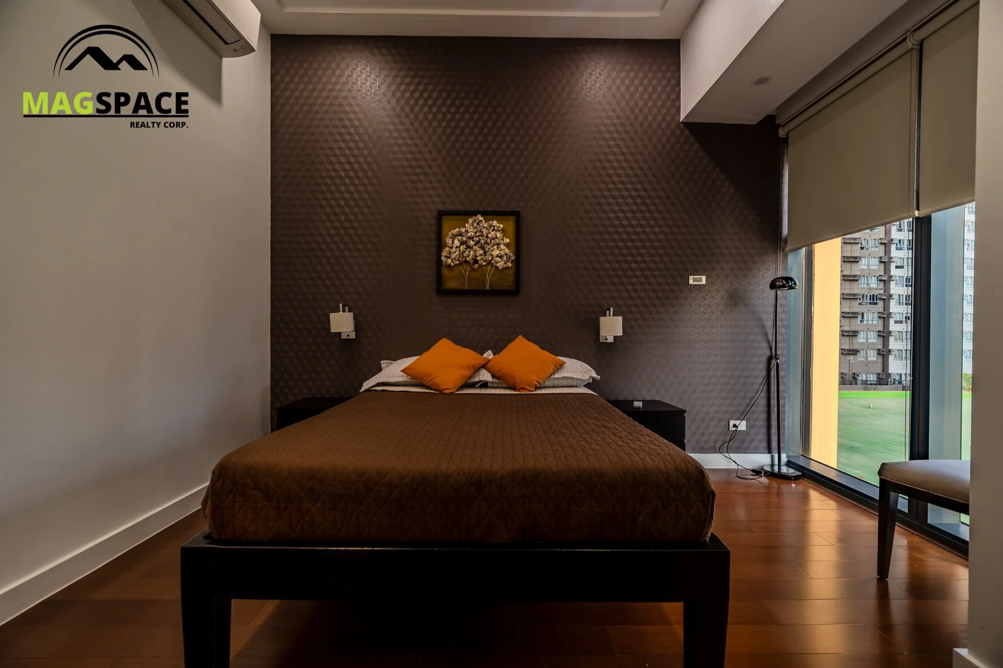 Grand Hyatt 3br--16.jpg