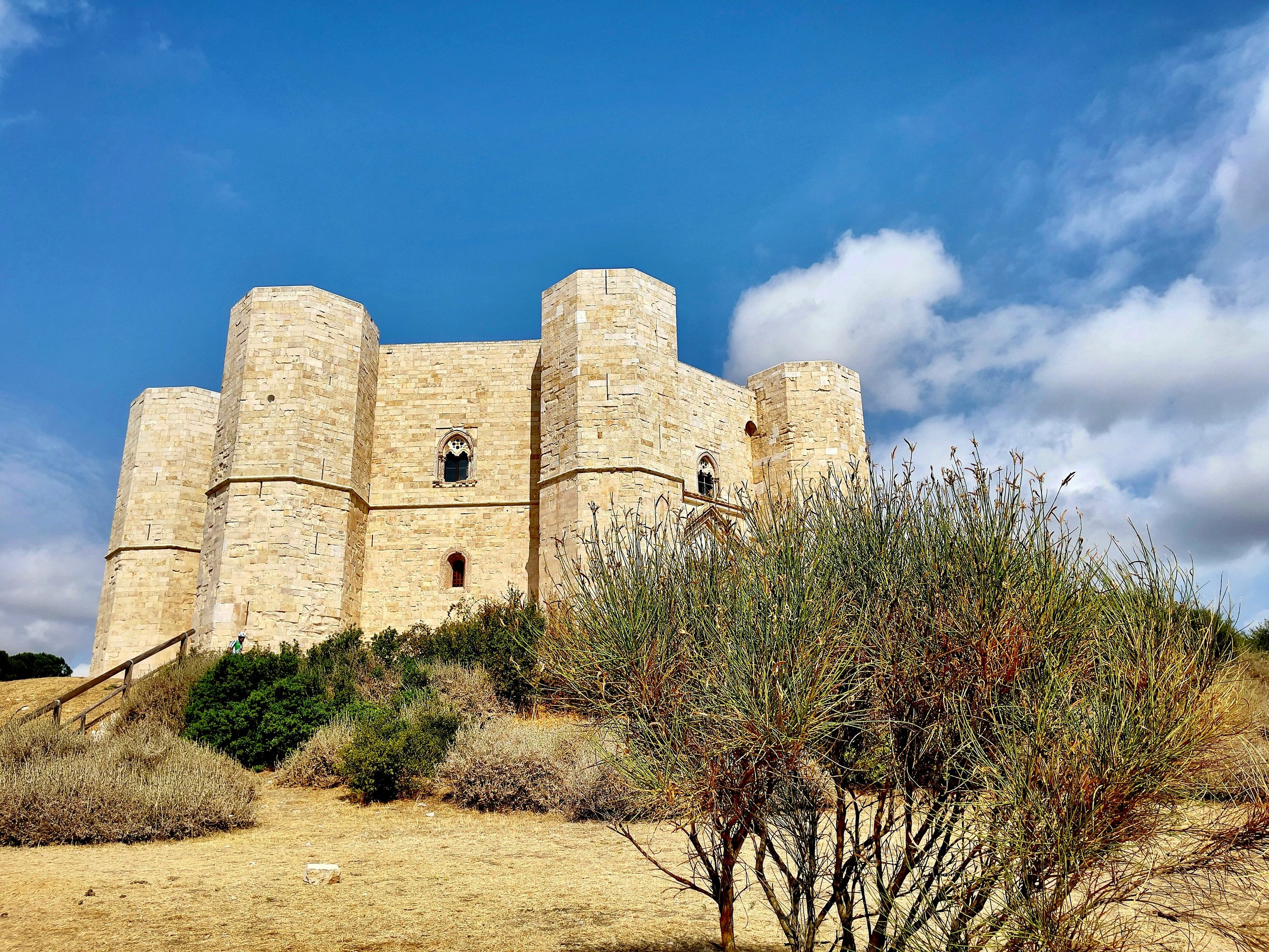 Castel del monte.jpg
