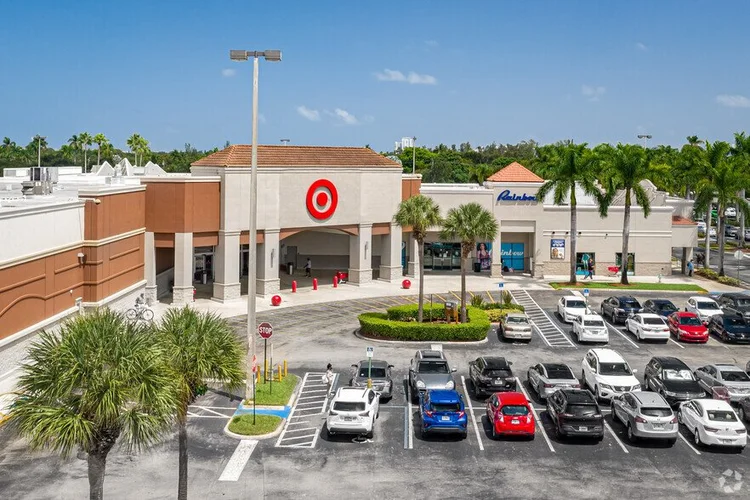 Hollywood Hills Plaza — Swerdlow Group