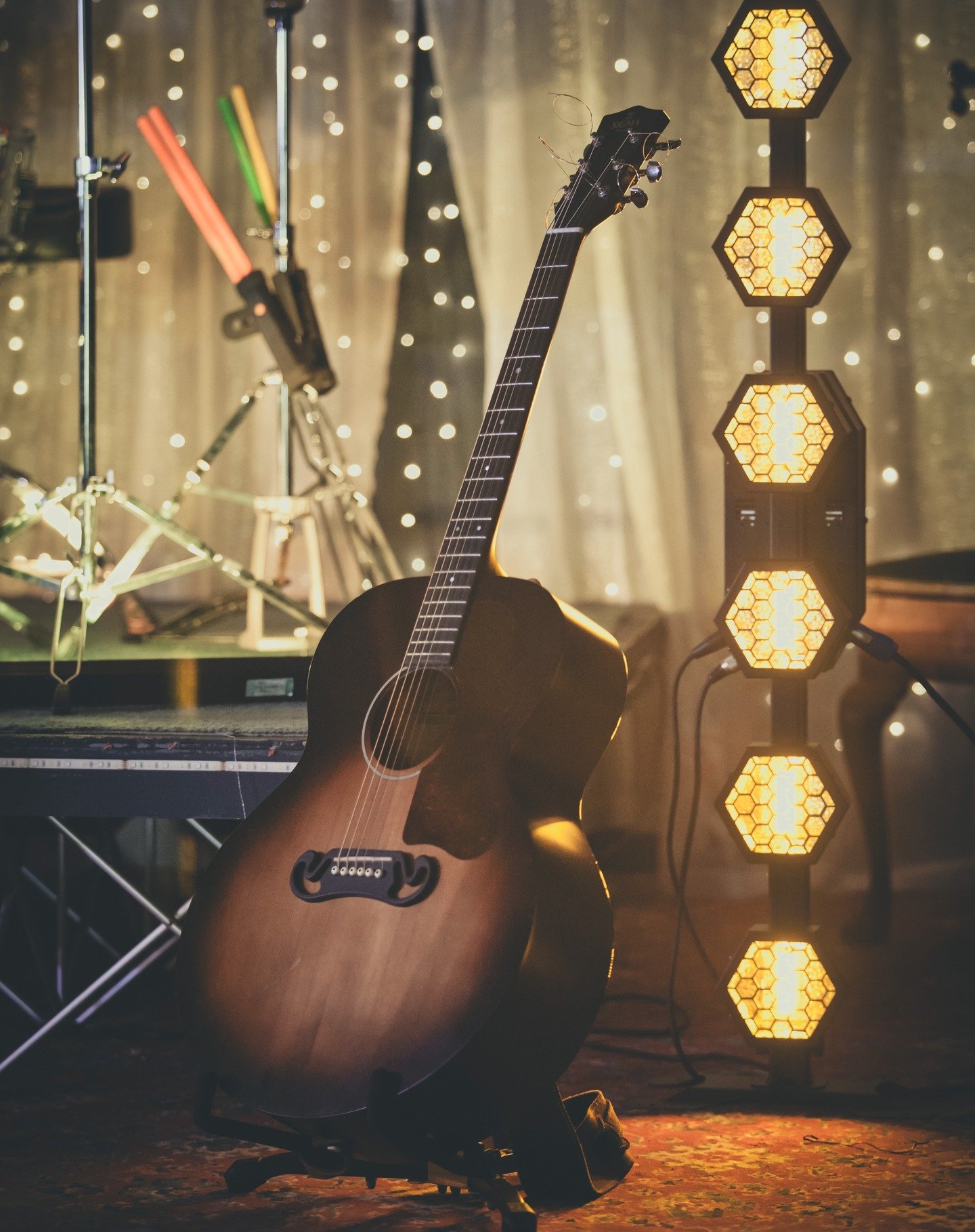 #guitar #acousticguitar photography credit  @leethompsonimages 📸