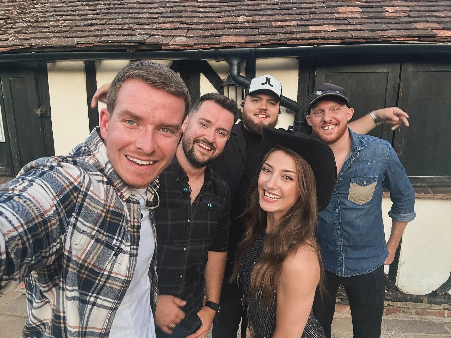 The Gamblers with @sophierose_middleton for an Anniversary 💛🤠