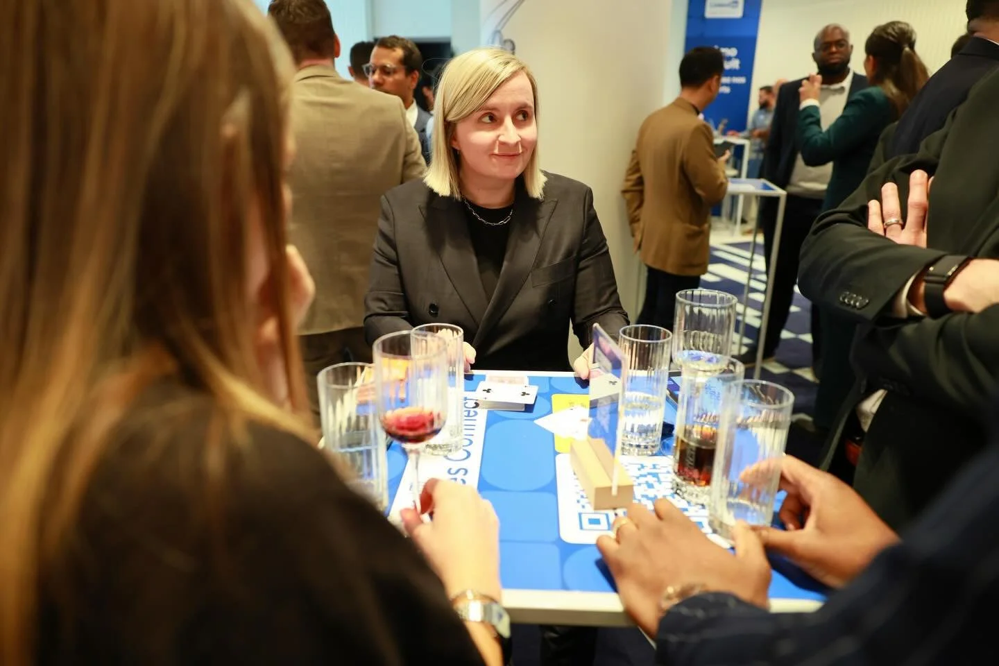 Quelle belle histoire d&rsquo;amour historique entre @linkedin et moi 😍
Que ce soit lors de Road shows partout en France, sur des cocktails d&icirc;natoires, sur des petits-d&eacute;jeuners networking.. et bien d&rsquo;autres formats! 
Sur sc&egrave