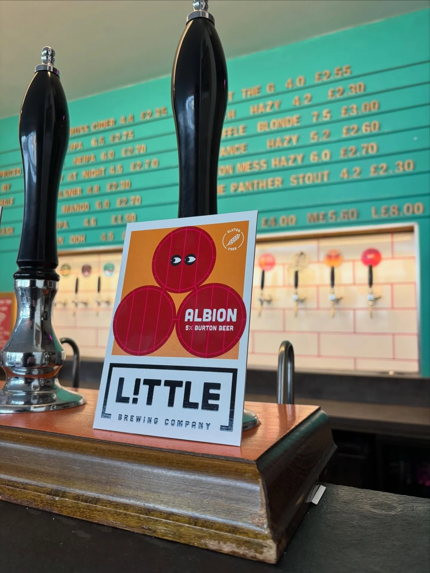 ALBION! 5% Burton Bitter&hellip;

Our tribute to the home of brewing just down the A38. A traditional best bitter with a modern twist, featuring American hops, a biscuity malt and fruity hop taste.

Available to trade now

theteam@littlebrewing.co.uk