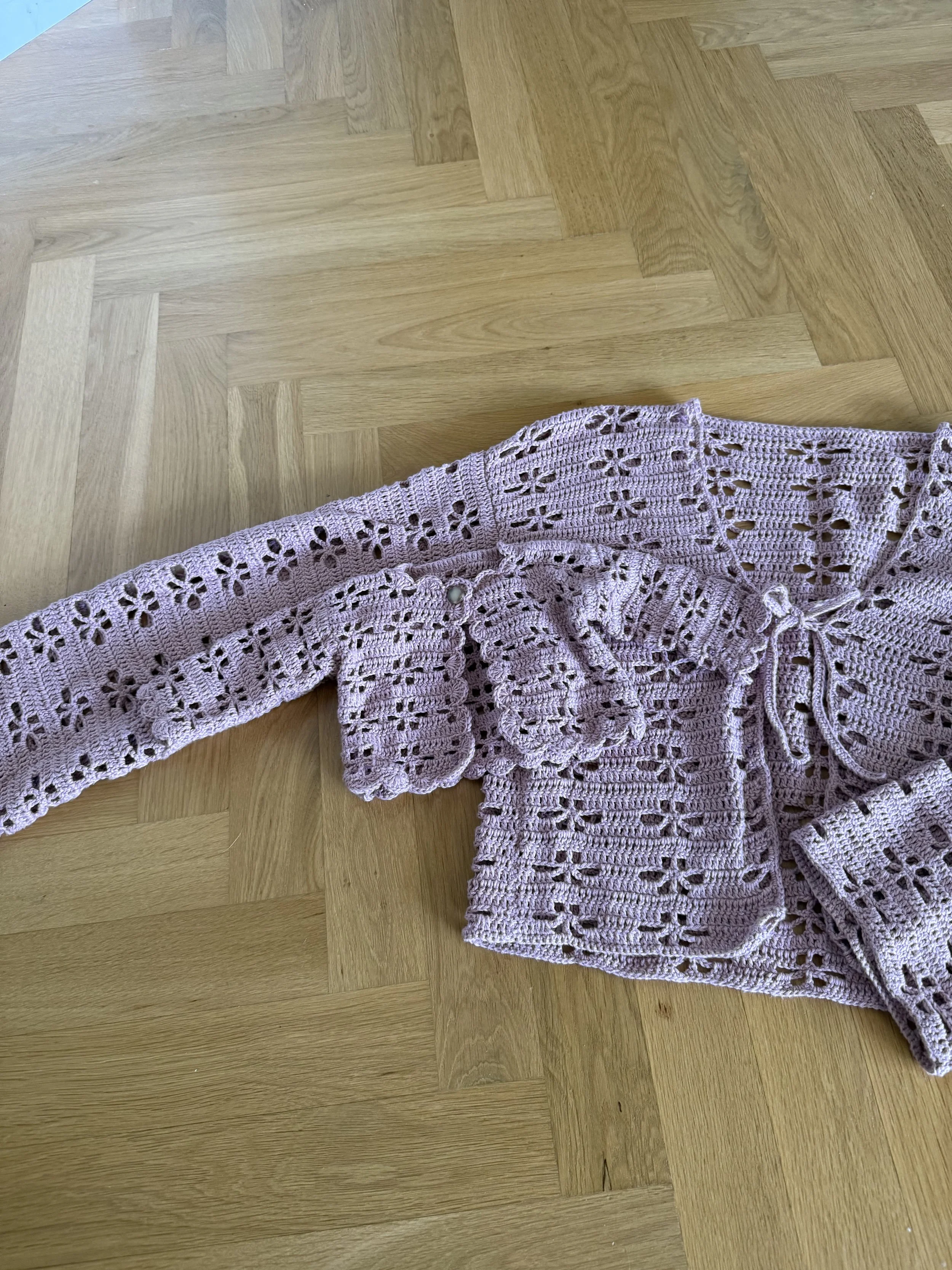Baby Floral Blush Cardigan (English)