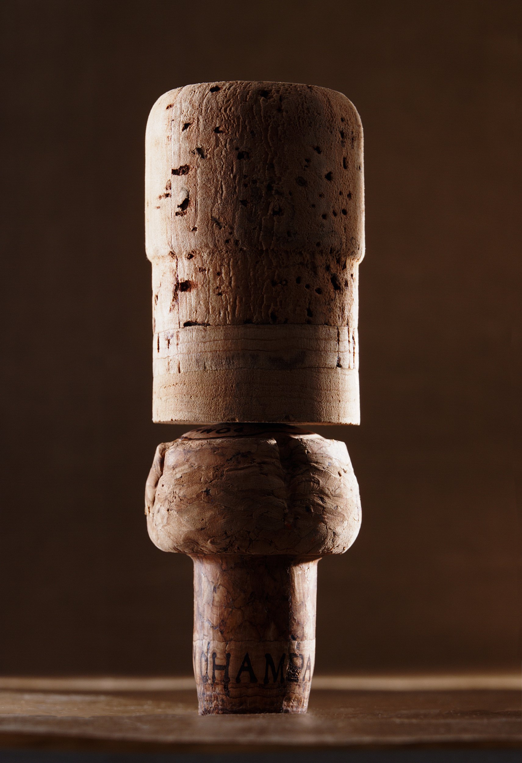 EDITORIAL (Champagne Cork 2)