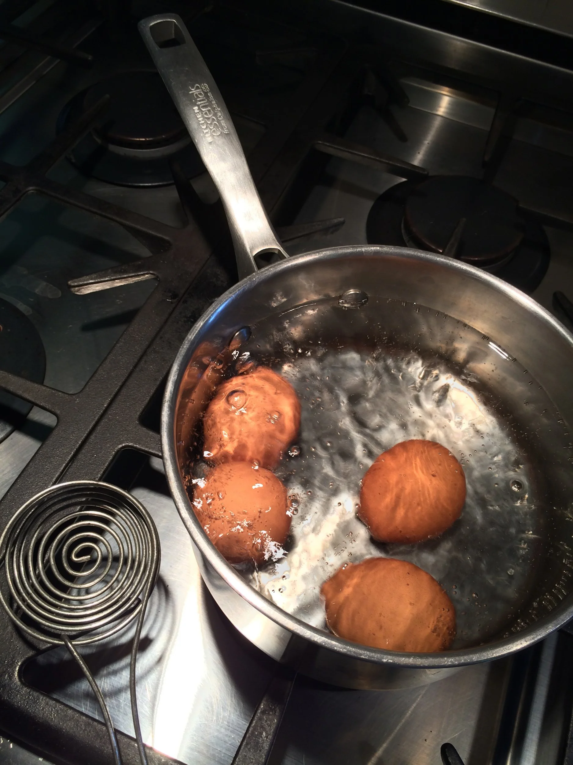 EDITORIAL (Eggs 3)
