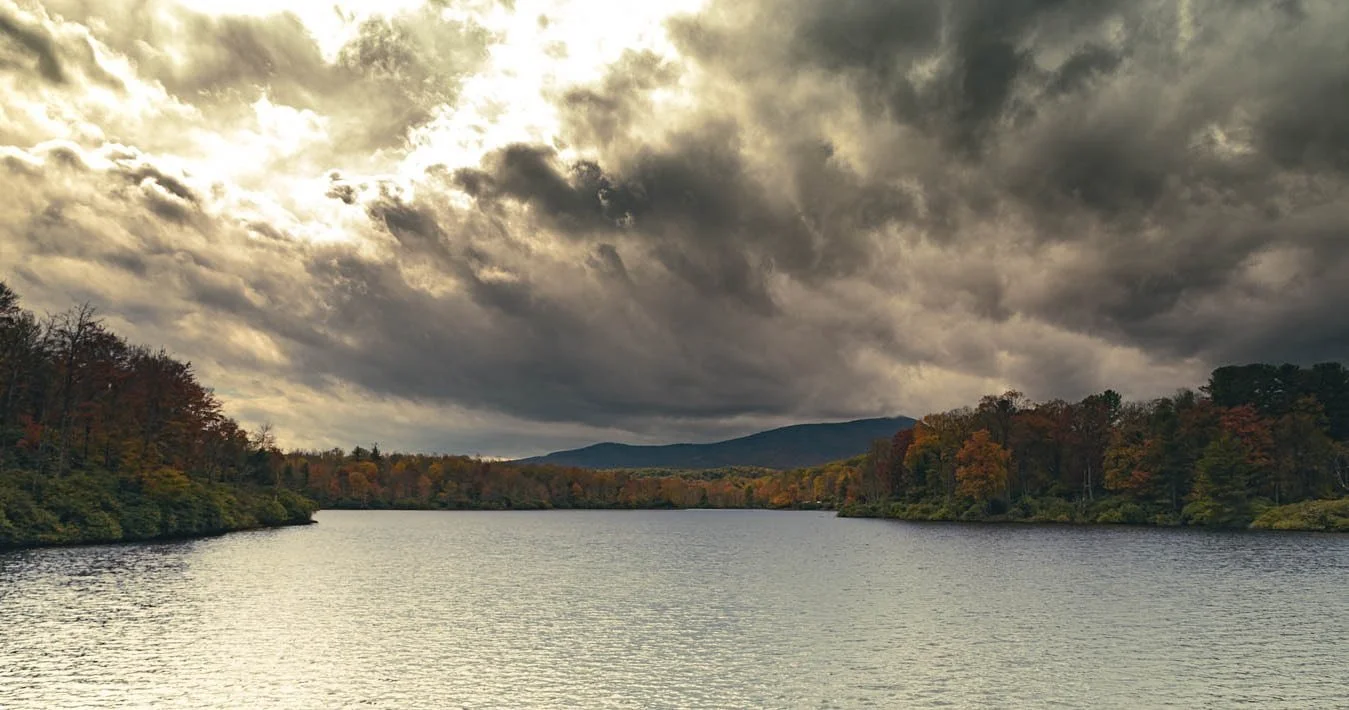 Cue the drama. 🎭

Price Lake is one of my favorite stops on the Blue Ridge Parkway. 

These clouds rolled in and it completely changed the feel of this familiar location. 

#julianpricelakenc #pricelake #blueridgeparkway #blueridgemoments #blueridge
