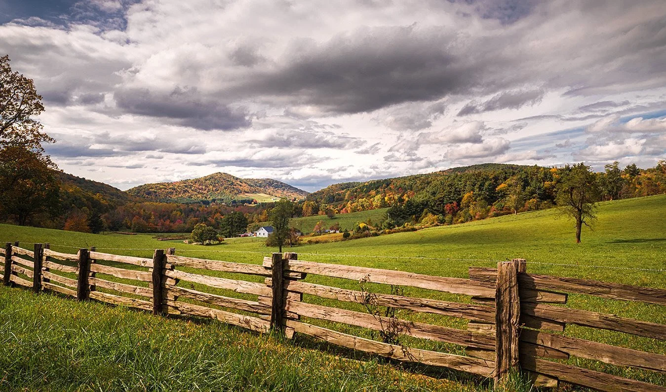 If you are looking for a secluded home with gorgeous views and plenty of land, this one might just take the cake. (This one is NOT for sale, btw😩) 

The clouds were definitely dramatic and I love that singular tree on the right with its own shadow. 