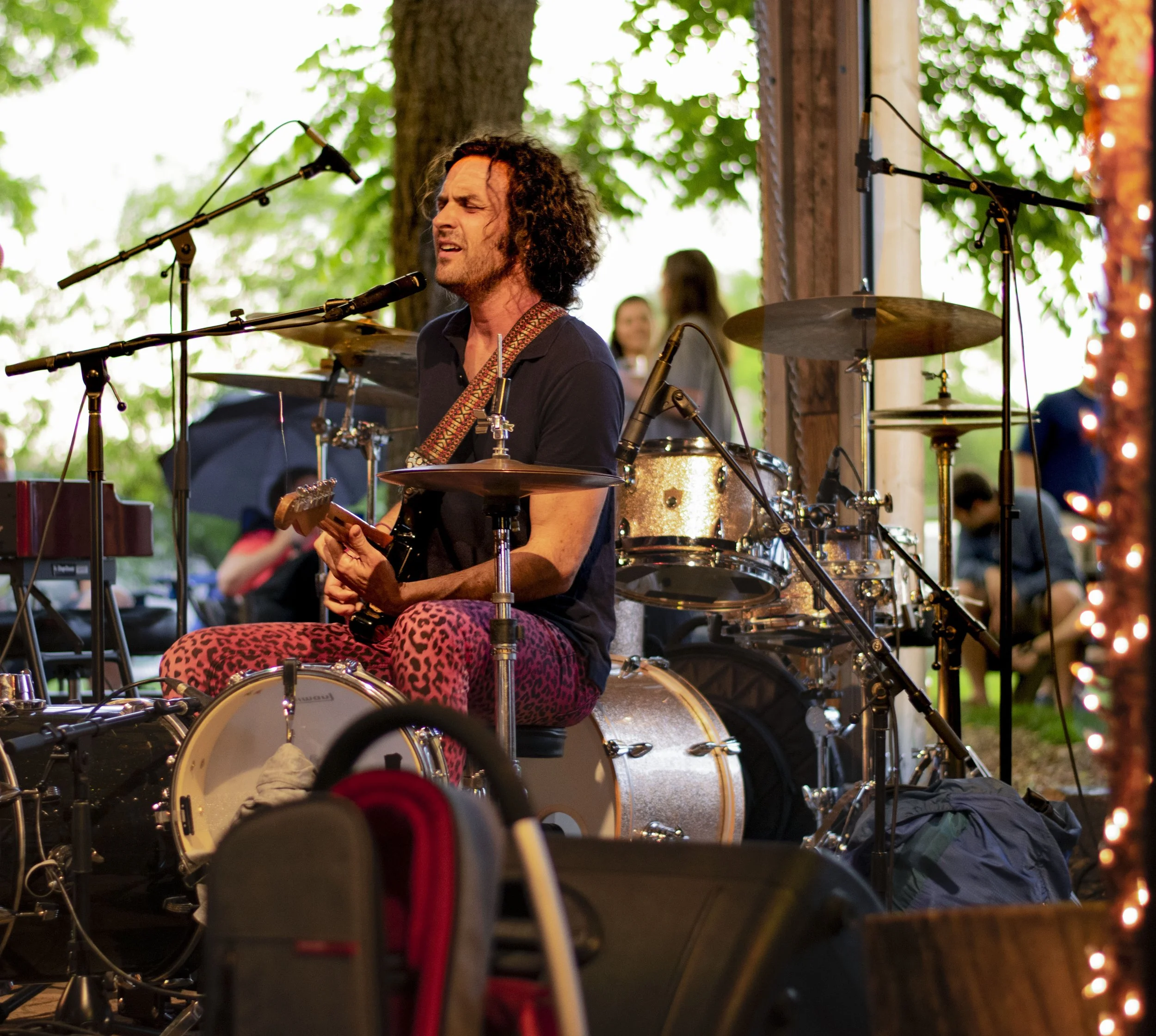 Shake It Like A Caveman performs in Abingdon, VA.