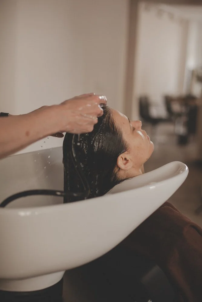 Bei Grit Langenberger schneidet kannst du deinen Frisör Besuch geniessen.