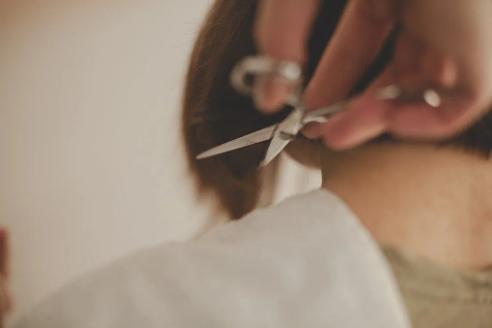 Grit Langenberger schneidet deine Haare natürlich.