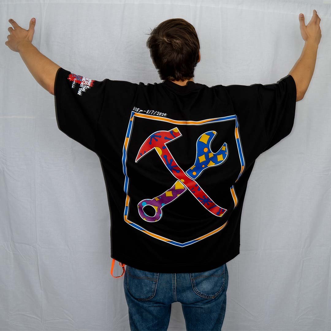 Black printed oversized t-shirt, made from cotton and elastane from the brand Serban.