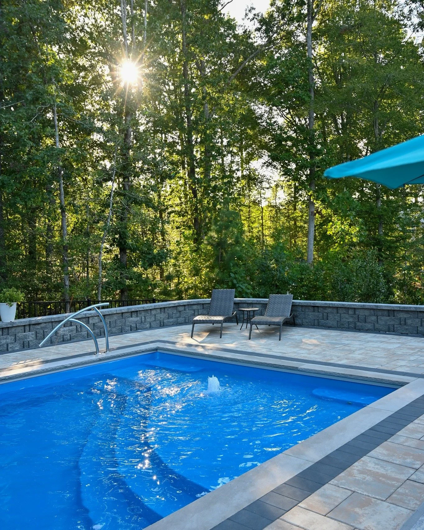 A pool that shines in every light. 

#OakValleyCustomHardscapes #OakValley #PaverPatio #HardscapeDesign #OutdoorLiving #HomeUpgrade #ProjectGallery #Pool #Custompools